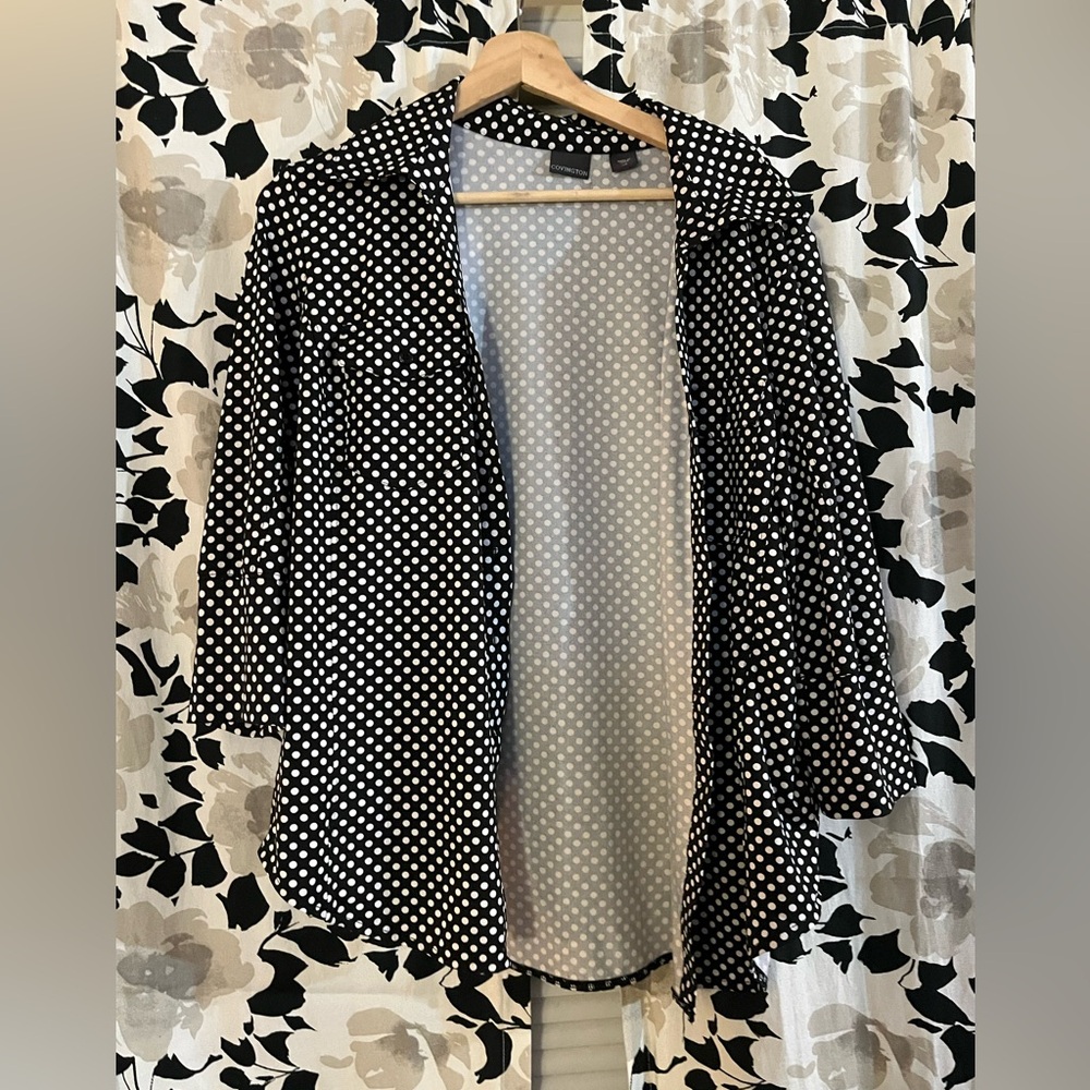 Covington ~Black and White Polka Dot Top~ button down~ stretch~L